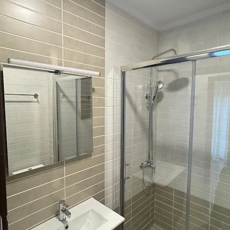 Icon Apartment *