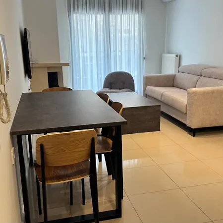 Icon Apartment *