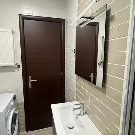 Icon Apartment *